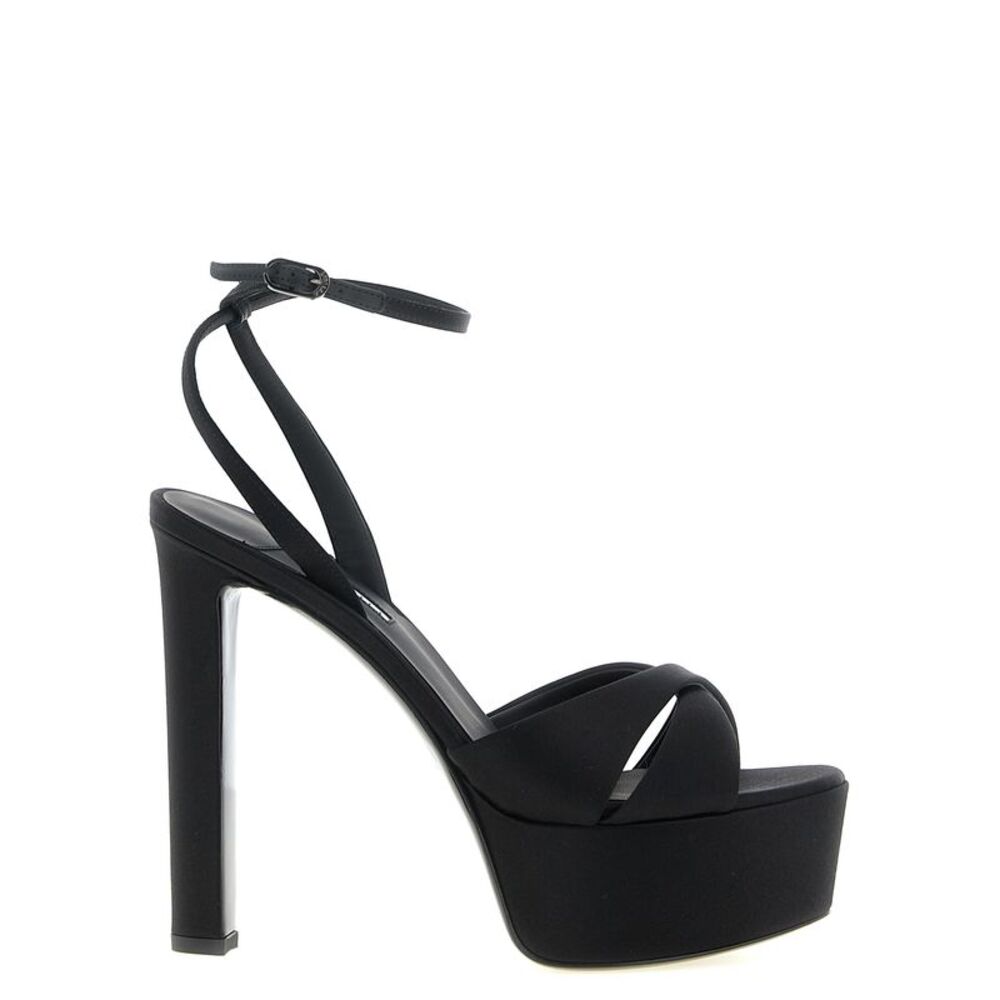 Le Silla Women 'Odette' Sandals